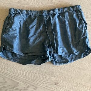 J crew size medium pull on denim looking shorts